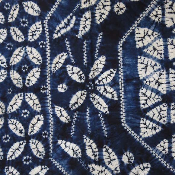 Hand Dyed 100% Cotton Indigo Shibori Technique Floral Pattern Large Tablecloth - Picture 14 of 16